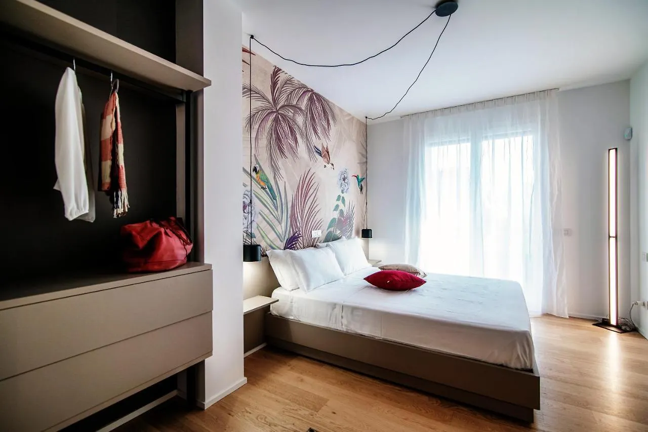 Apartment Sette - By Myhomeincomo