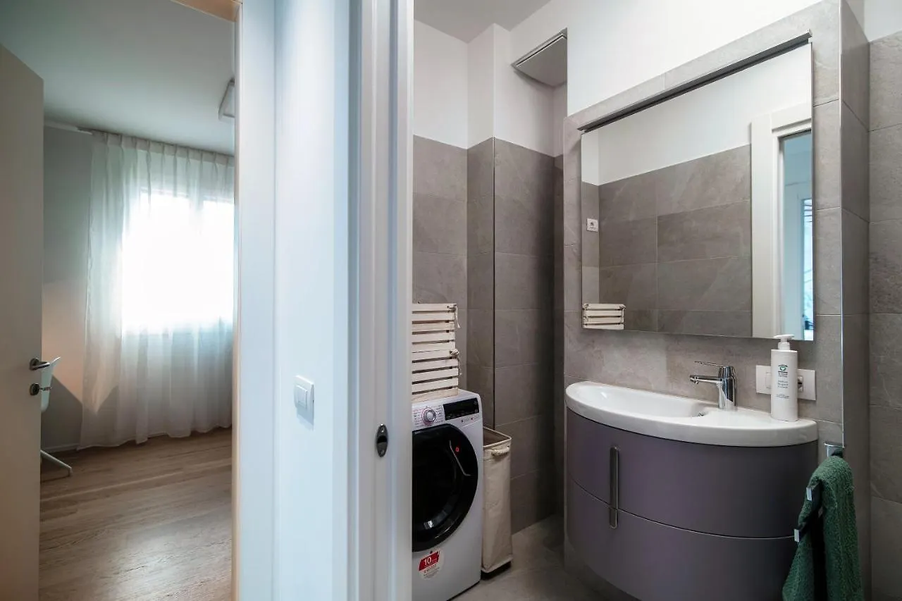 Apartment Sette - By Myhomeincomo Italien